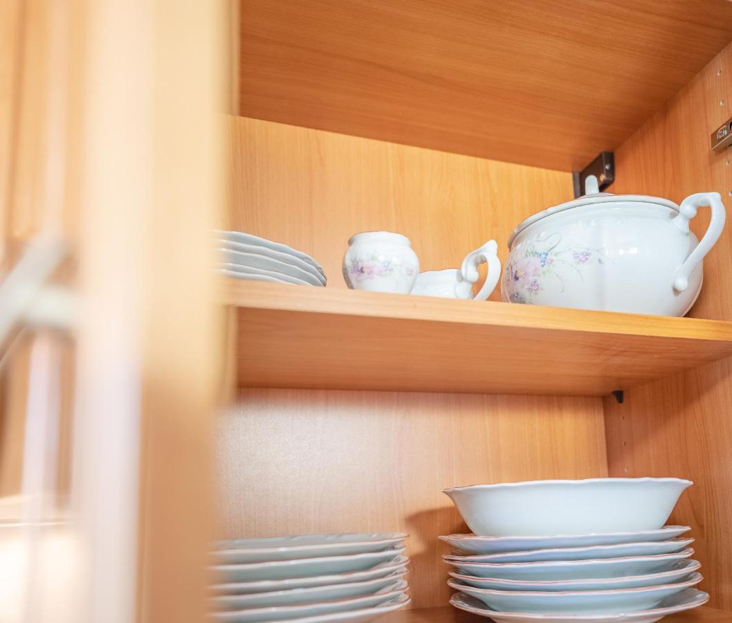 Fortun Estate - Apartmaji Ob Reki Kolpi Metlika Eksteriør billede